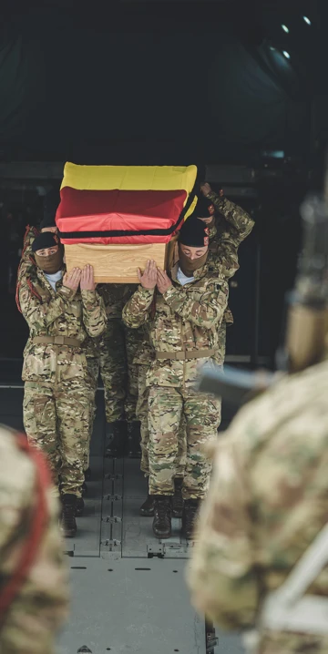 OMSLAG Repatriëring