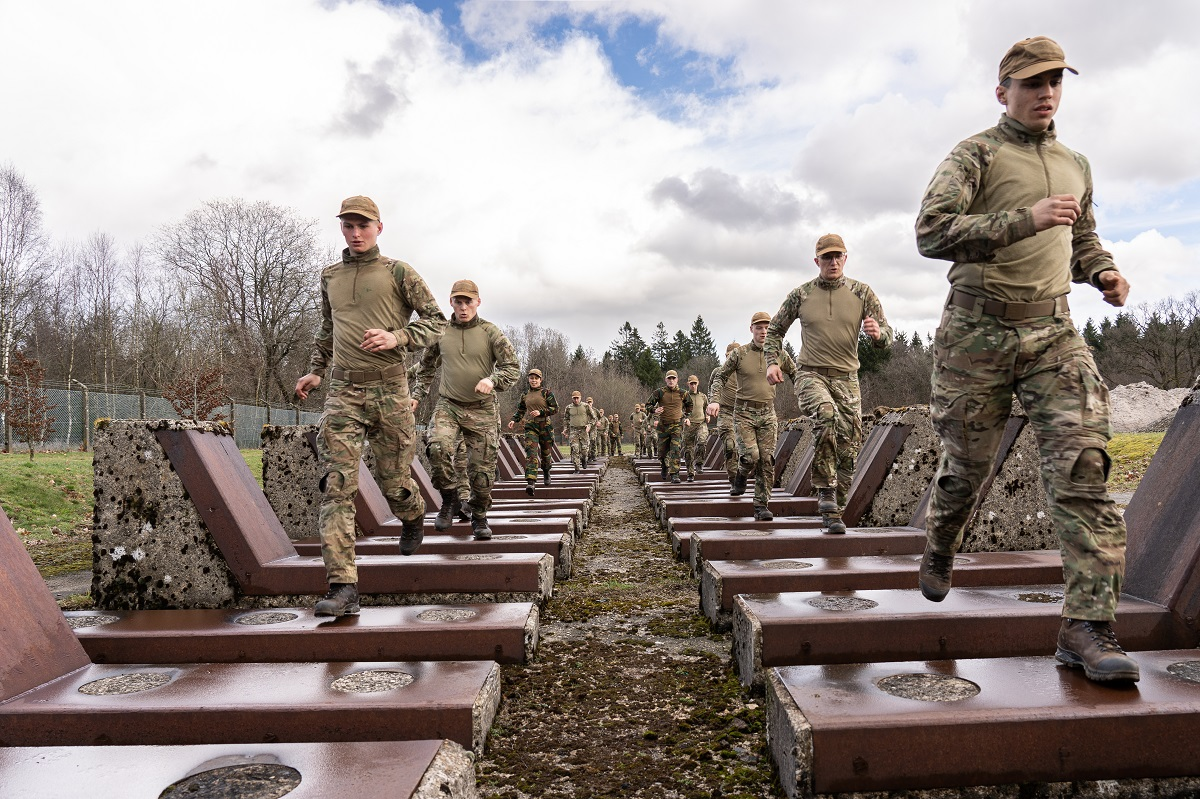 76697E27940157db9972627a13b61728