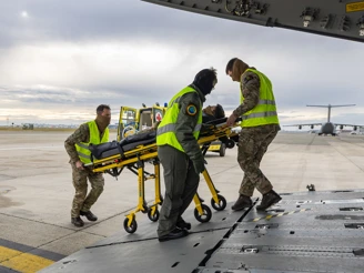 COVER 20260123 Flight Surgeon Kristof Moens XTF16308