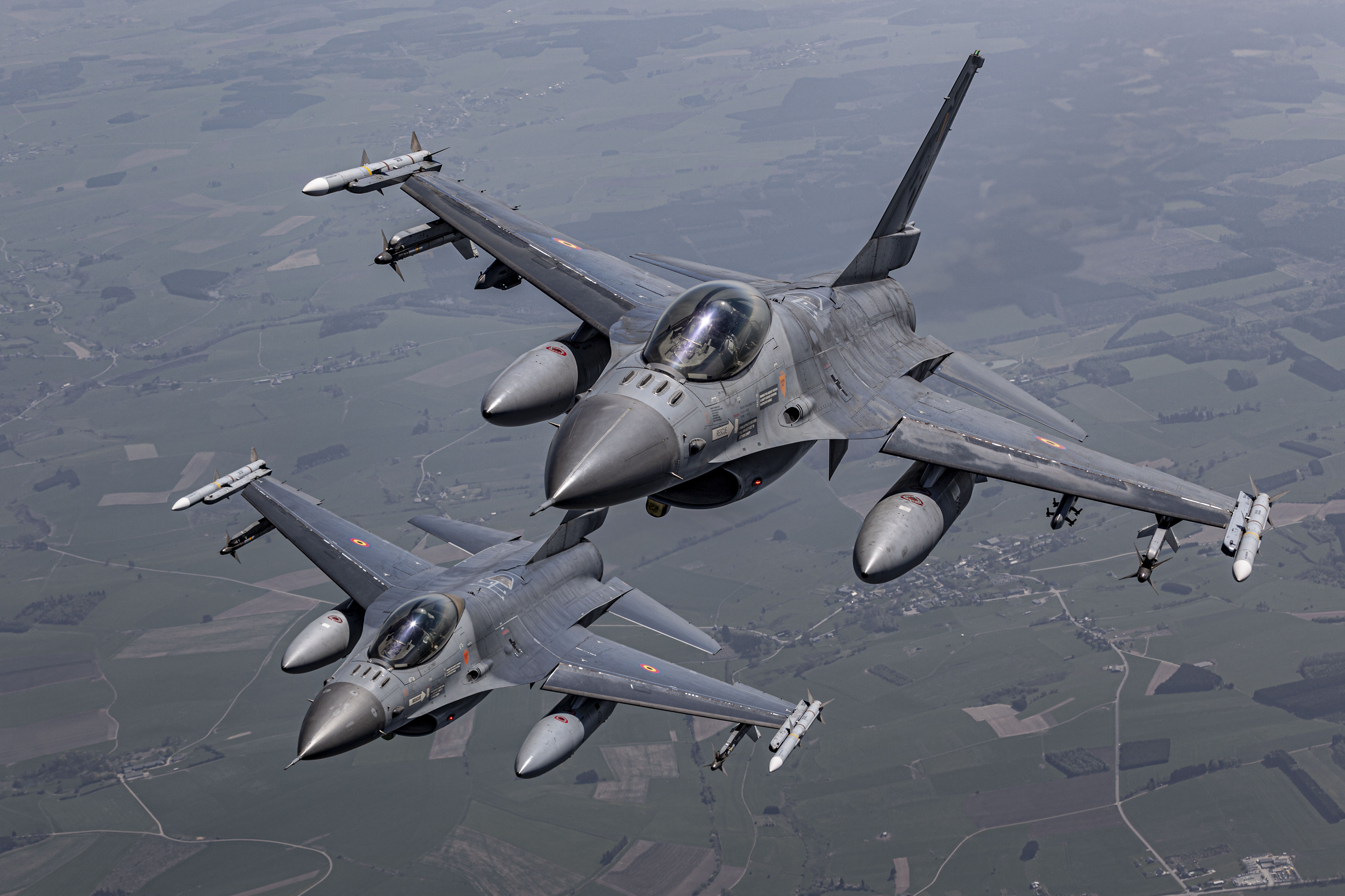 F-16